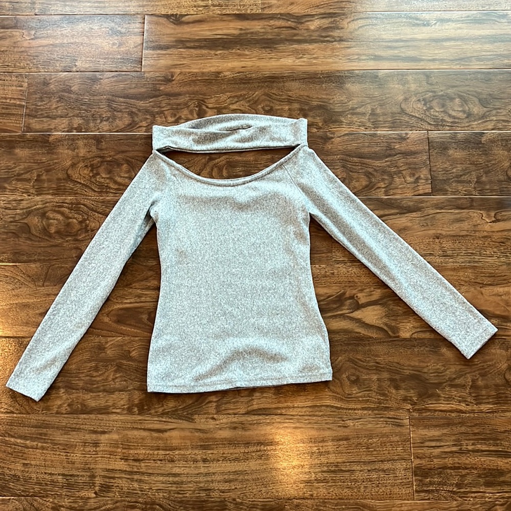 off the shoulder long sleeve top